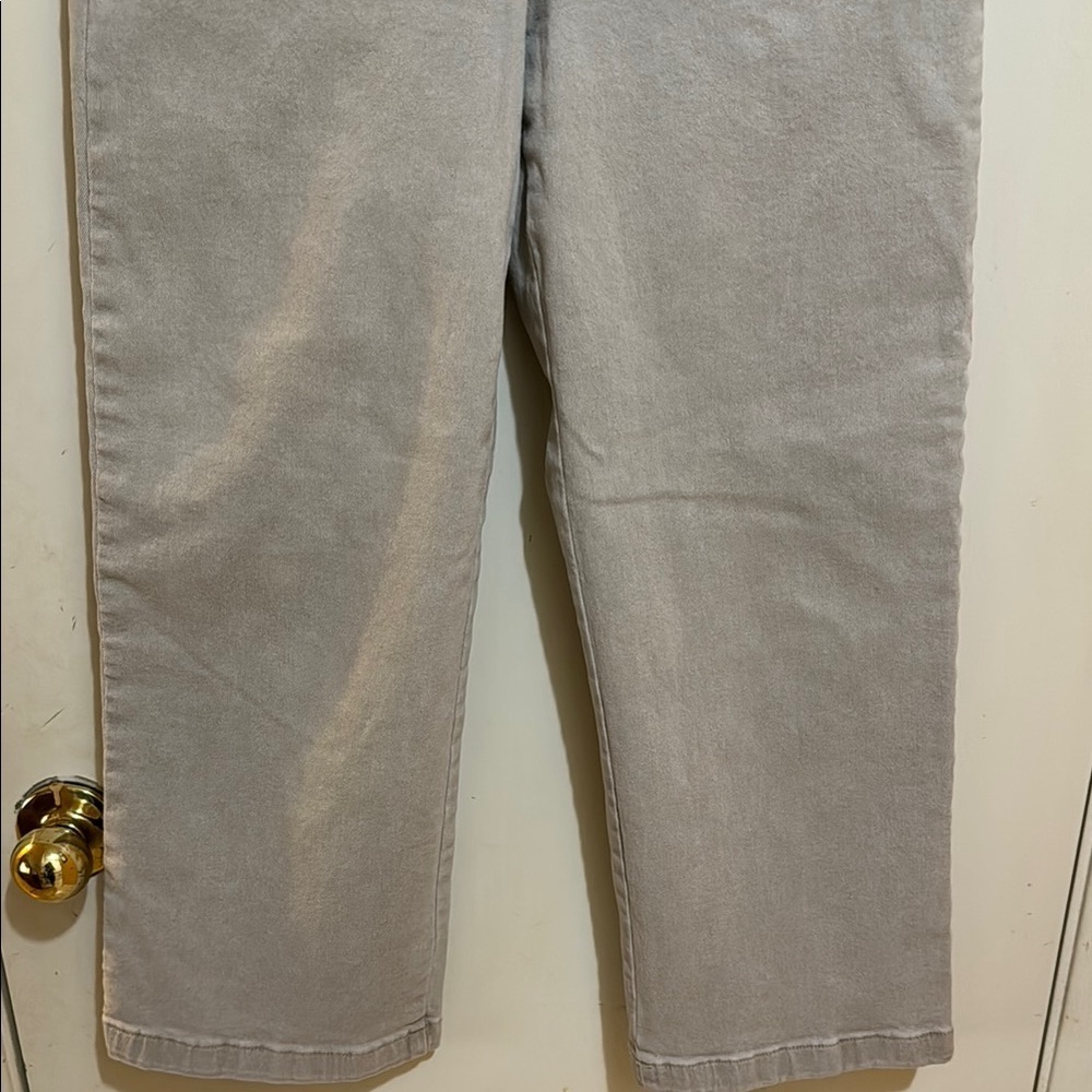 Calvin Klein Mid Rise Wide Leg Crop Button Fly Denim light gray  Jeans Size 25! - Picture 5 of 8
